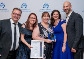 Award Winner: Telstra & LIW Telstra and LIW with their award